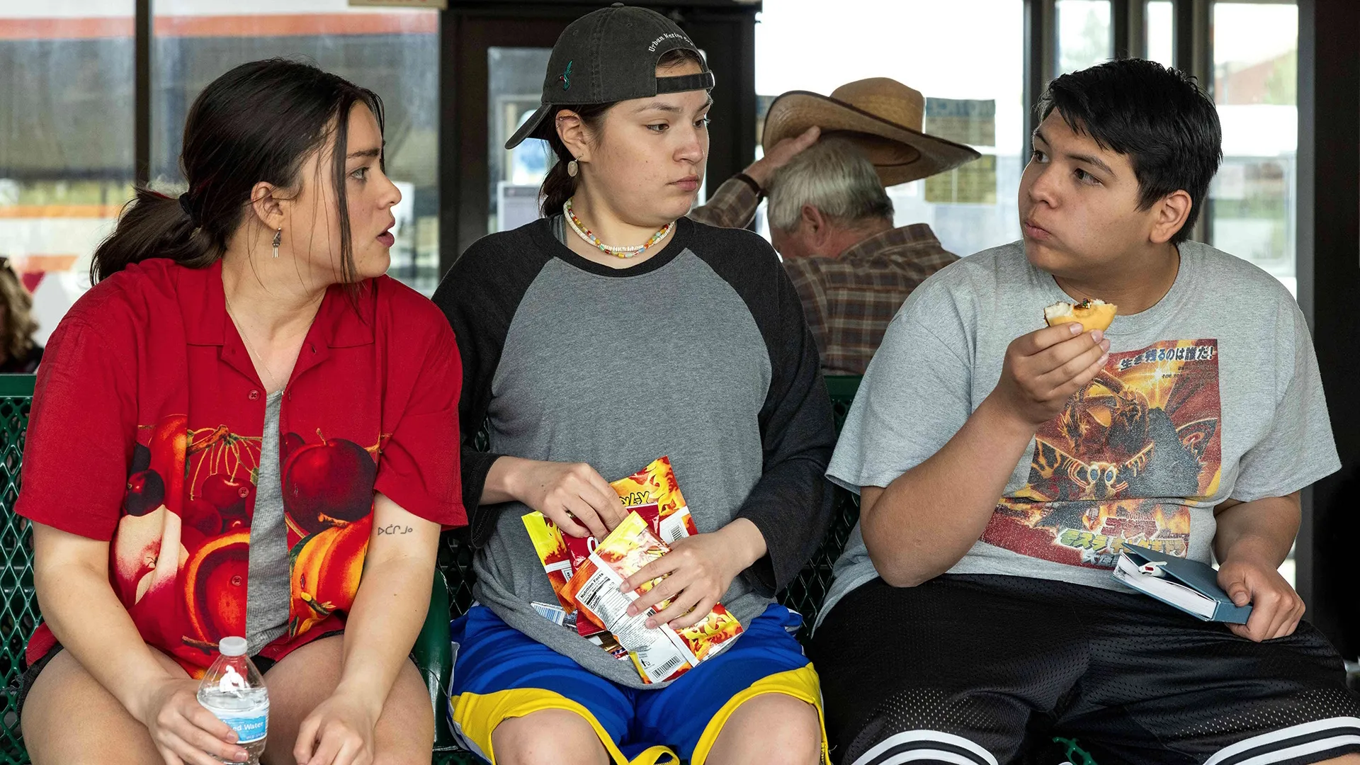 thumbnail - S3:E1 BUSSIN'