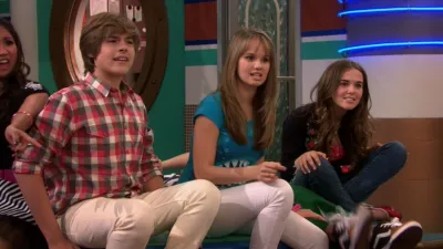 thumbnail - S3:E20 Snakes on a Boat