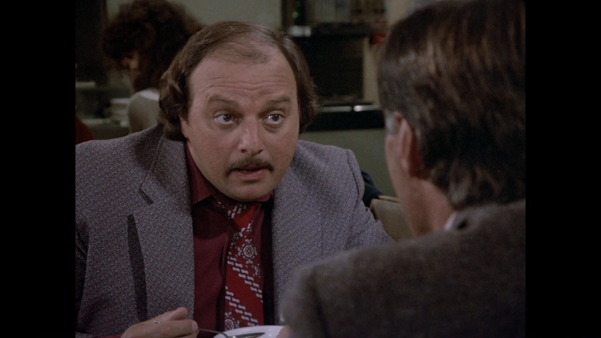 thumbnail - S7:E20 The Runner Falls on His Kisser