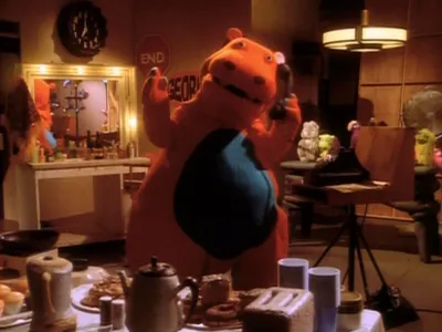 thumbnail - S4:E13 Georgie Must Die