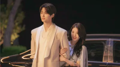 Seong Hui-ju (IU) and Grand Prince I-An (Byeon Woo-seok) from Perfect Crown