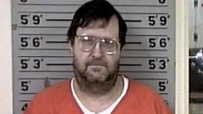 thumbnail - S8:E1 Murder for Hire