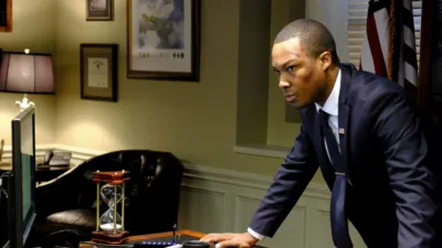 thumbnail - S1:E11 10:00 P.M. - 11:00 P.M.