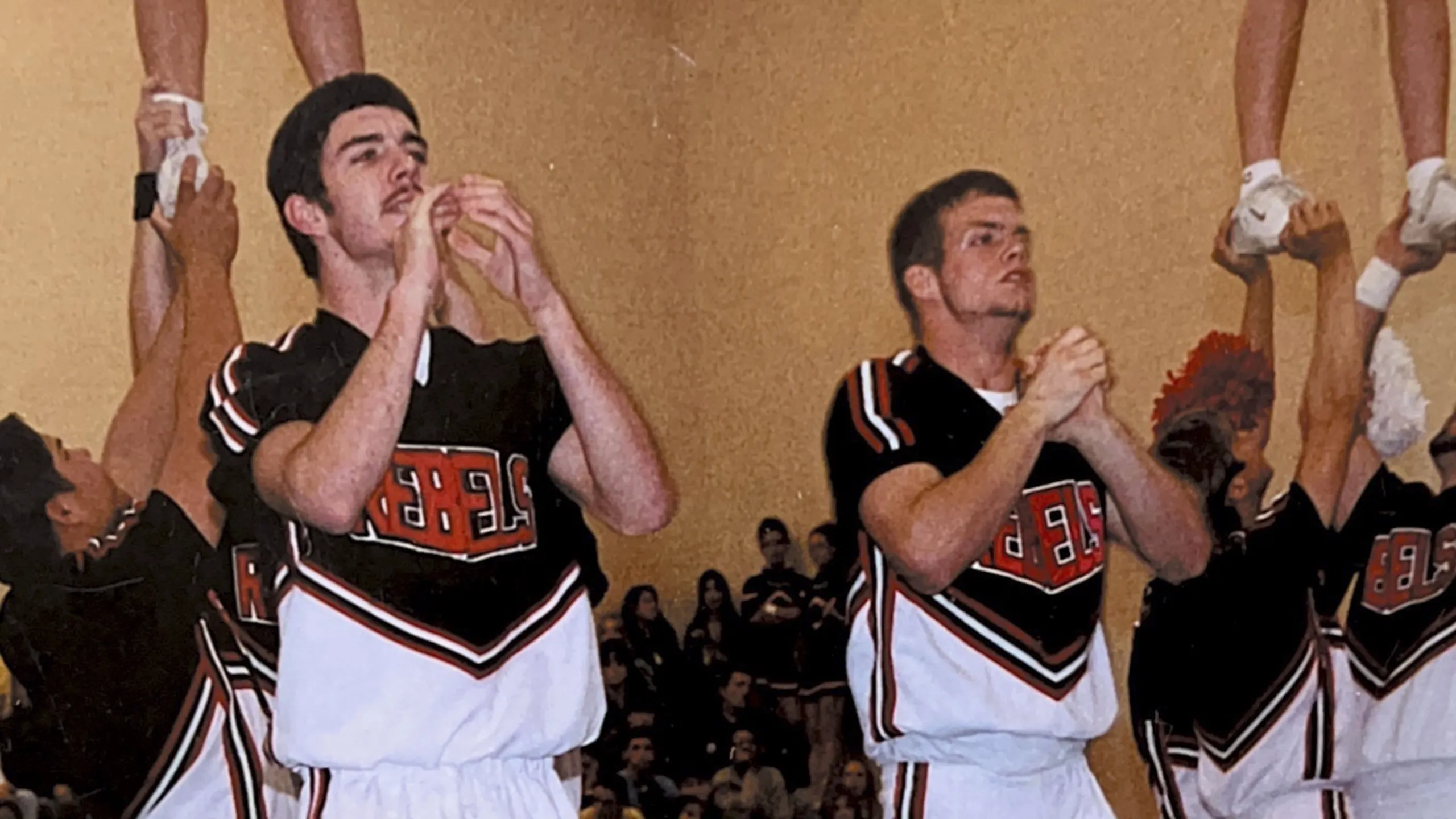 thumbnail - S4:E7 Nothing to Cheer About