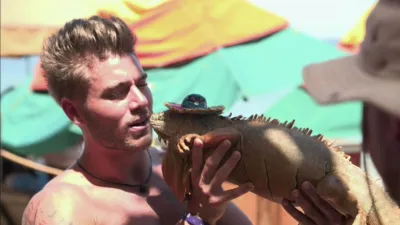 thumbnail - S2:E19 Let's Taco 'Bout It