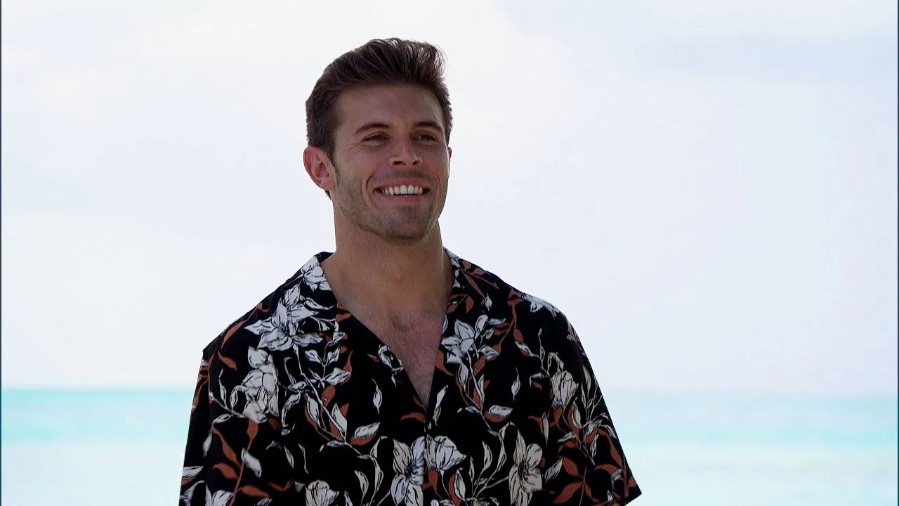 thumbnail - S27:E4 Week 4