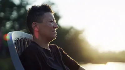 thumbnail - S1:E2 A Box of Bones