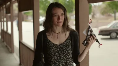 thumbnail - S1:E2 Yours, Sugar