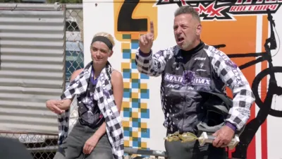 thumbnail - S3:E6 I Hate Charli D'Amelio