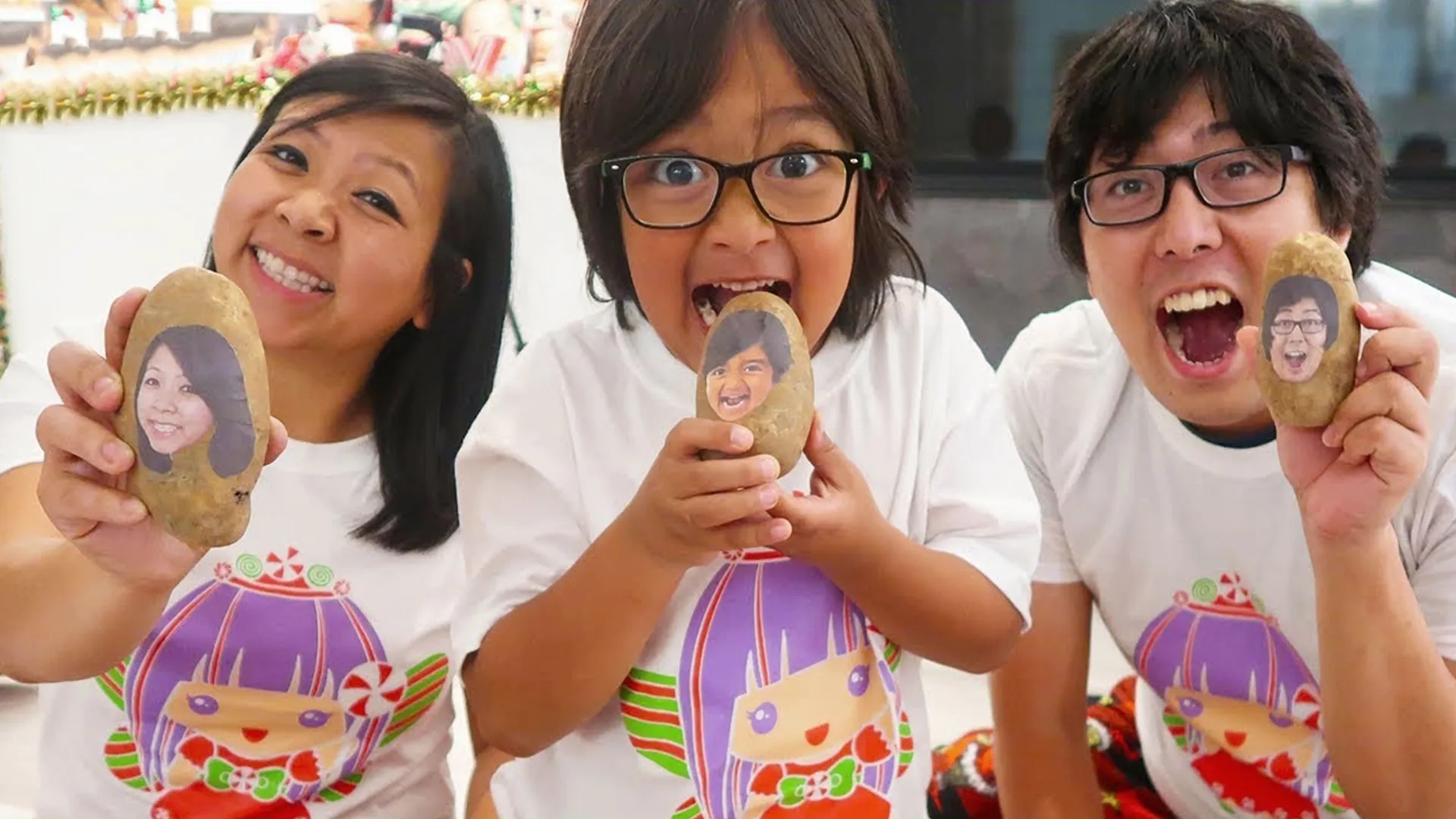 thumbnail - S1:E6 Kaji Family Festive Flashback!