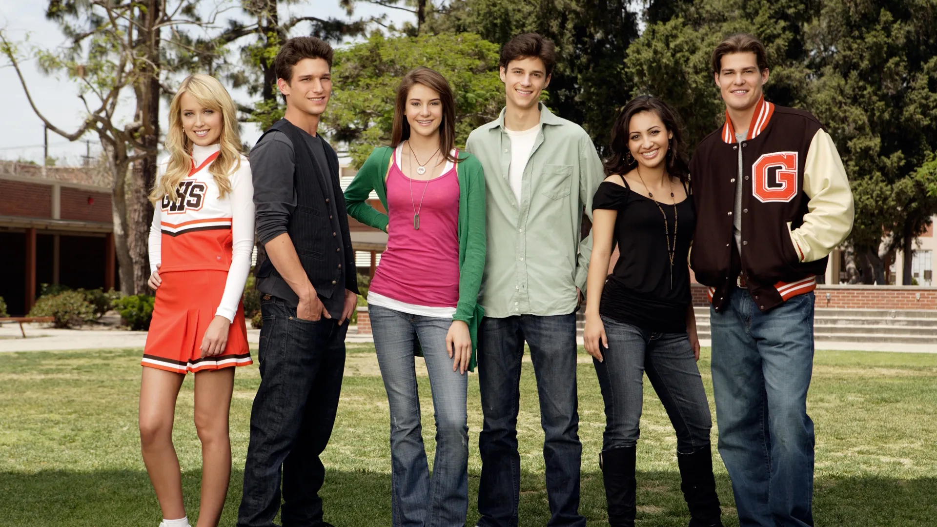 Cast of The Secret Life of the American Teenager including Shailene Woodley, Daren Kagasoff, Francia Raisa, and Greg Finley.