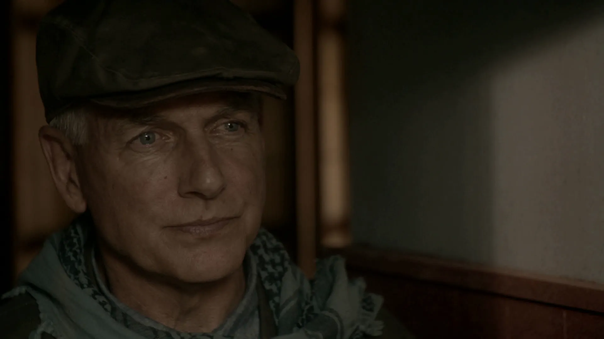 thumbnail - S11:E1 Whiskey Tango Foxtrot