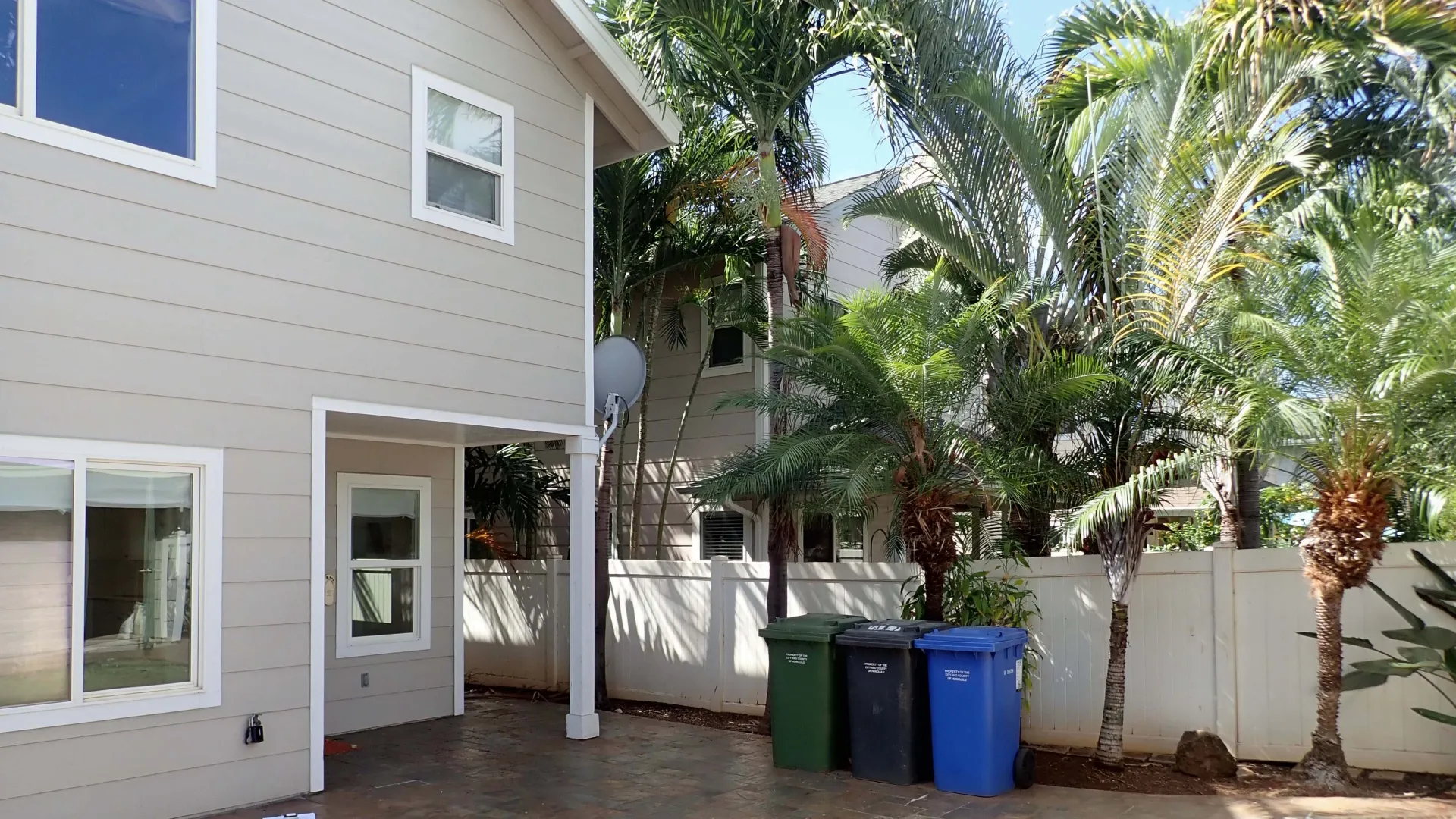 thumbnail - S13:E7 Closer to Family on Oahu