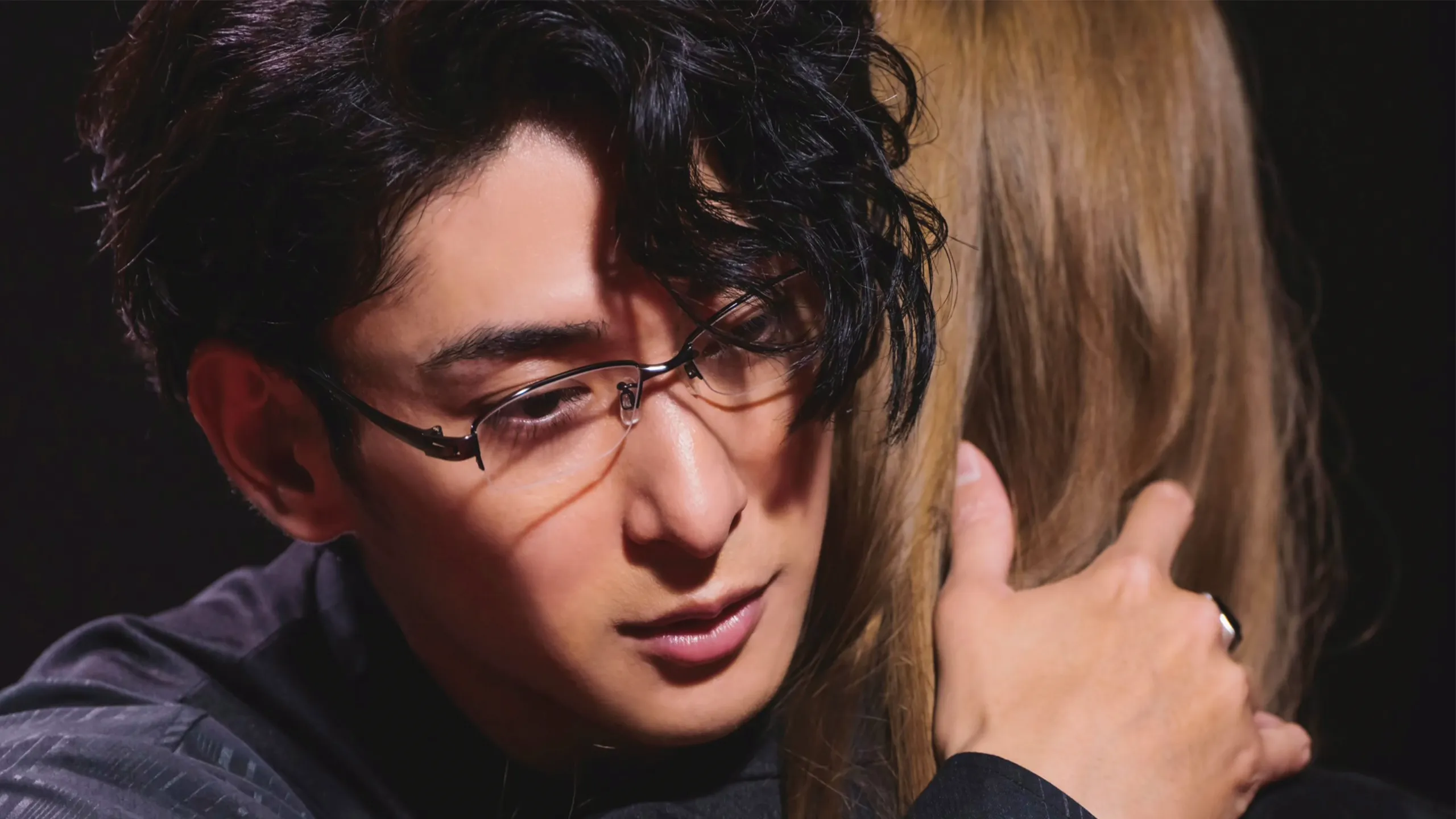 thumbnail - S1:E9 Romance and Bullets