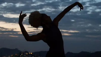 thumbnail - S1:E6 Na Ponta Dos Pes (On Pointe)