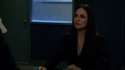 thumbnail - S4:E18 Clarity