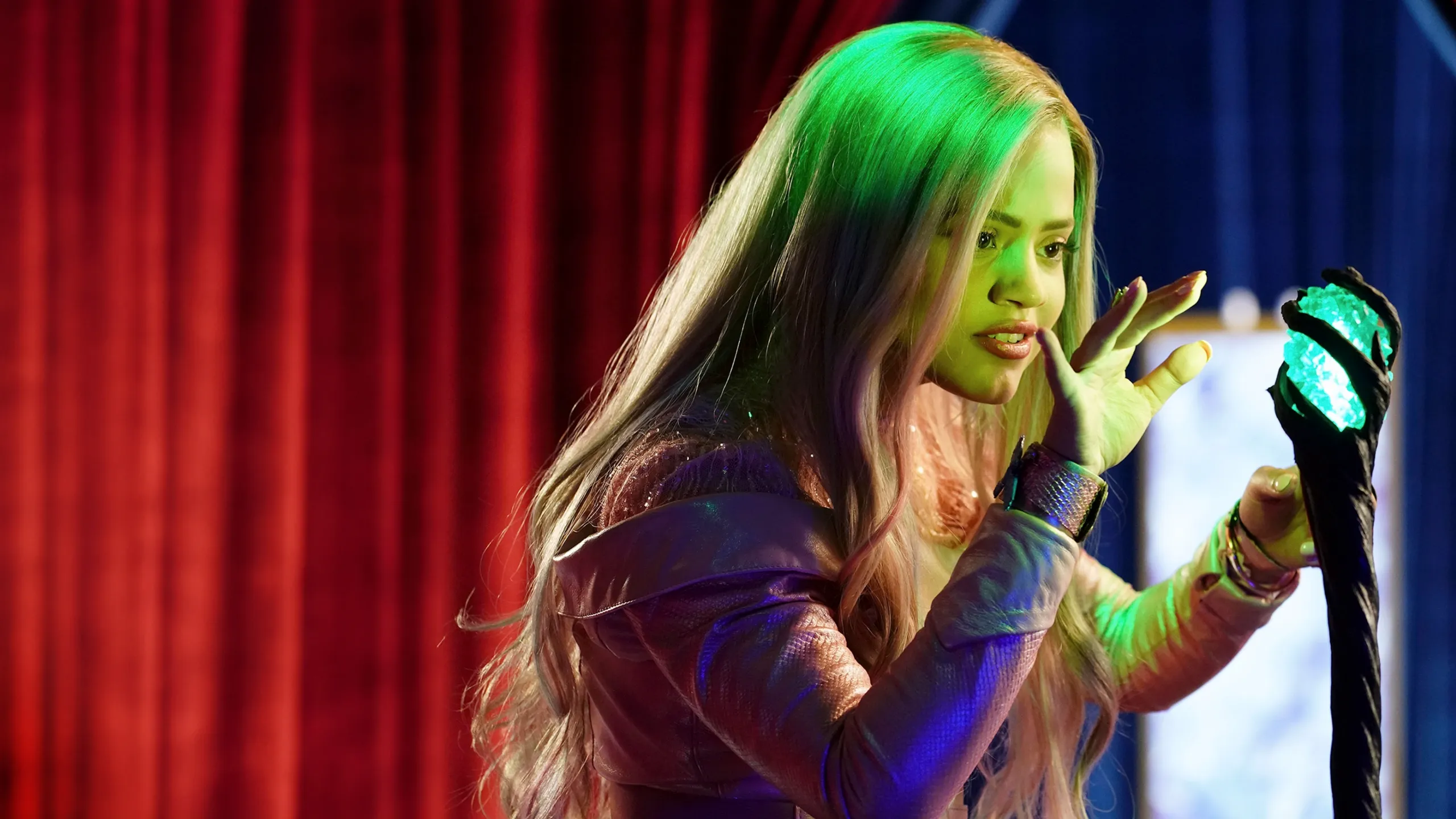 "Queen of Mean" | Descendants 3 Music Video