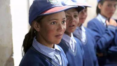 thumbnail - S2:E6 Power to the People