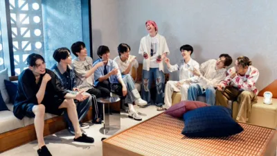 thumbnail - S1:E1 Snow Man in Okinawa: The Journey Begins with Hot Pot