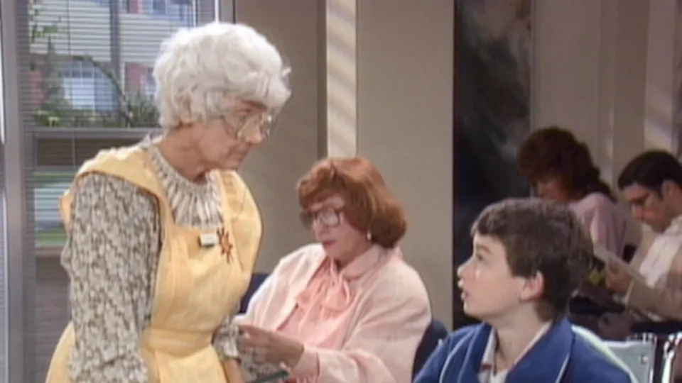 thumbnail - S4:E2 The Days and Nights of Sophia Petrillo