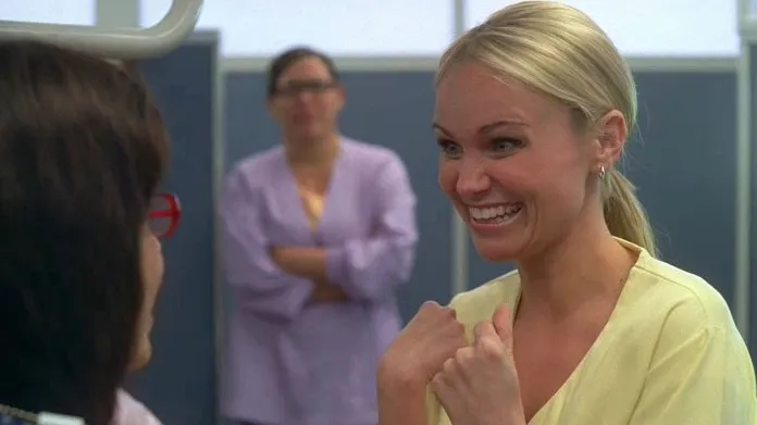 thumbnail - S1:E23 East Side Story