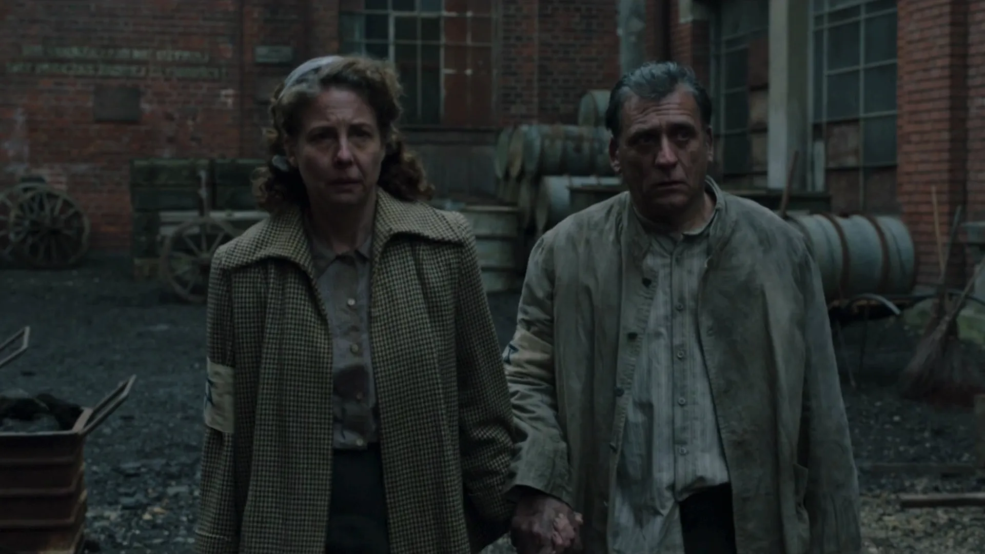 thumbnail - S1：第6話「ワルシャワ」