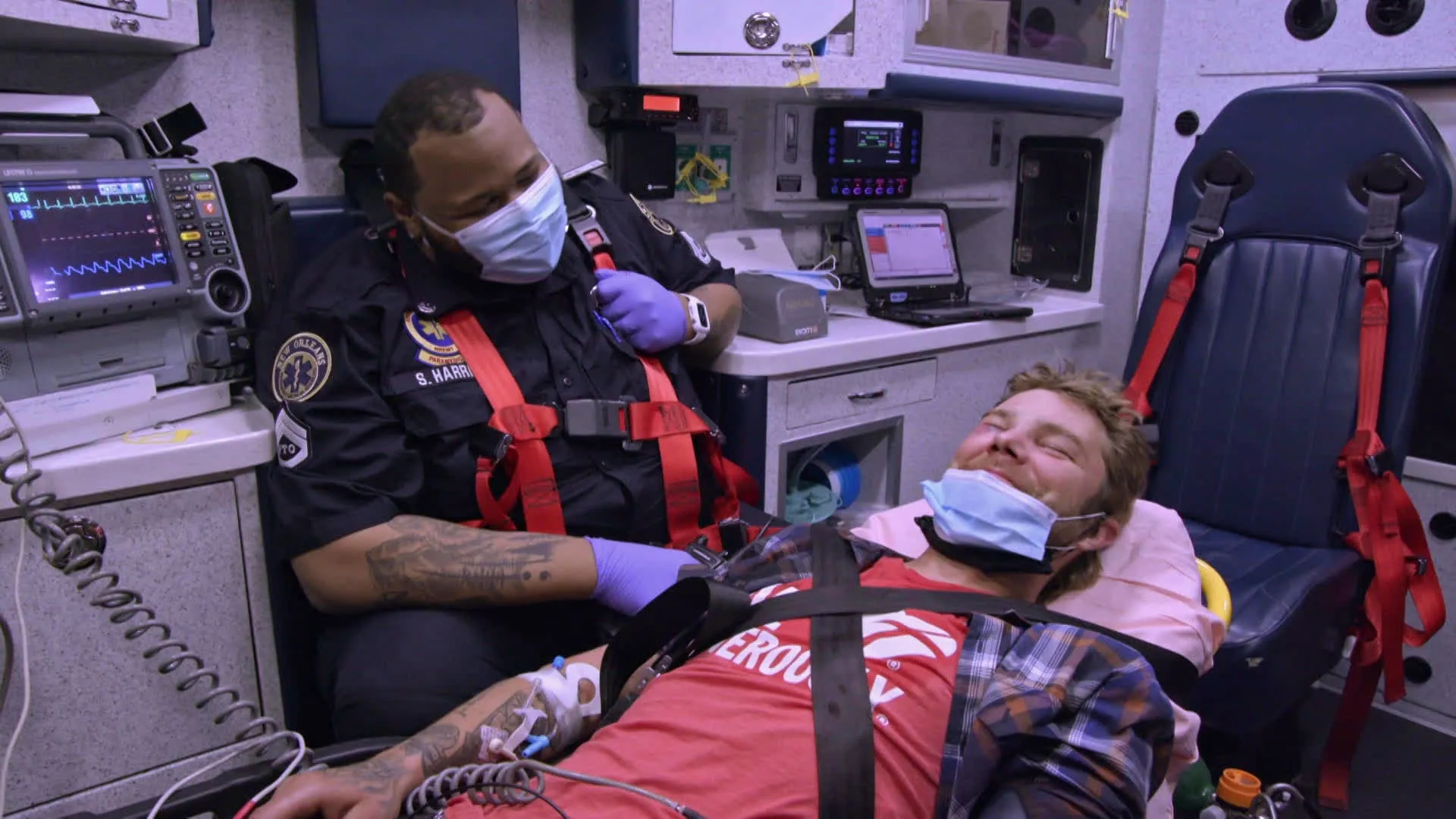 thumbnail - S7:E3 A Tale Of Two Cities