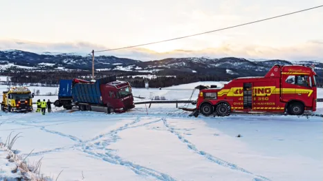 thumbnail - Ice Road Rescue