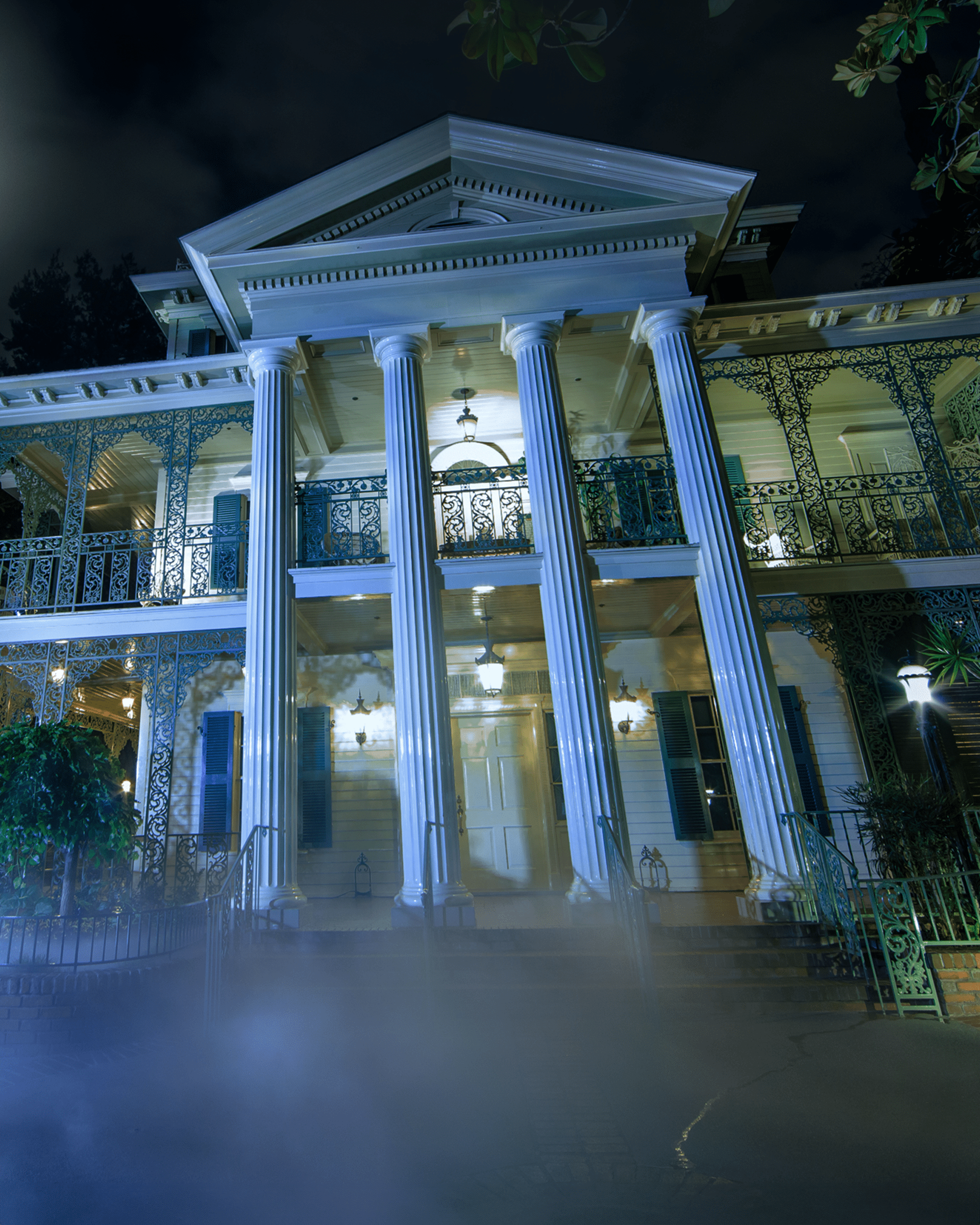 Haunted Mansion | Disneyland Resort