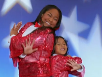 thumbnail - S4:E10 Sister Act