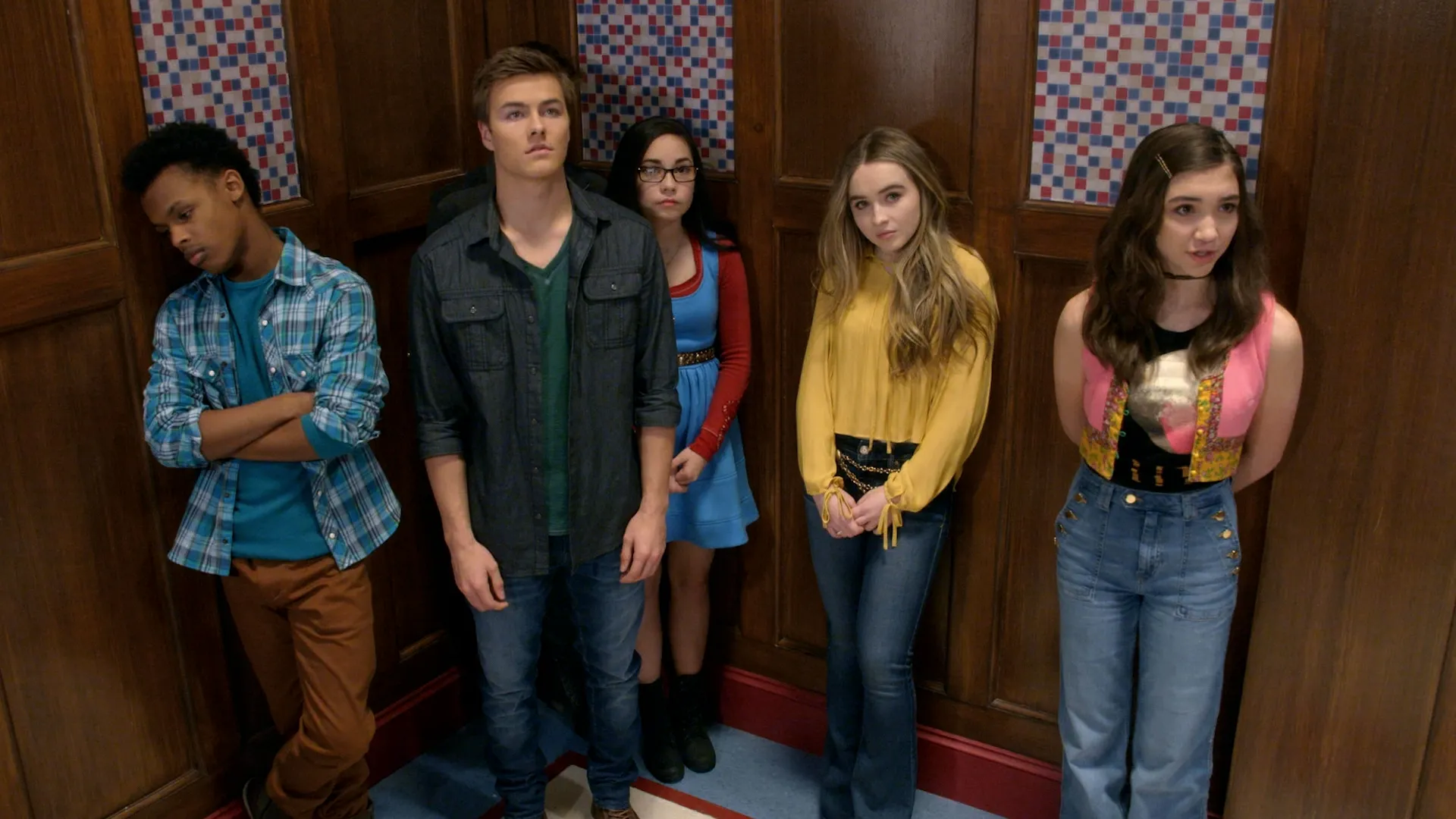 thumbnail - S3:E1 Girl Meets High School Part One