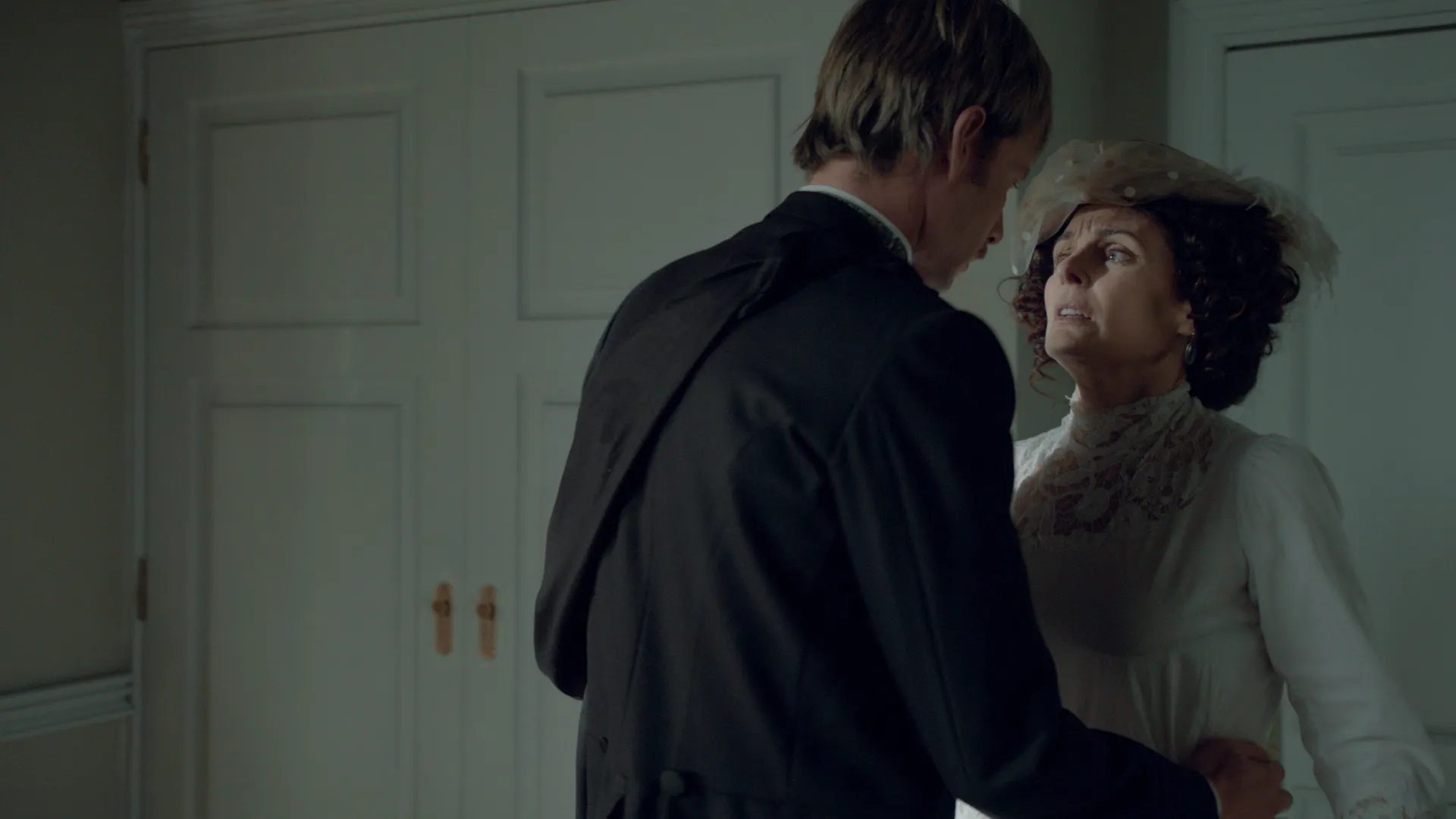 thumbnail - S2:E11 Gran Hotel Parte 25