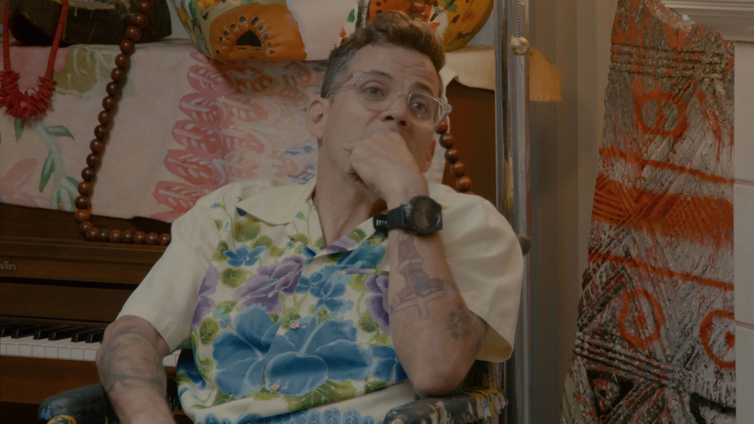 thumbnail - S1:E4 Hurt People, Heard People