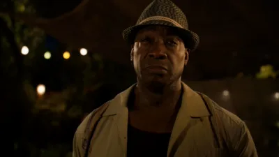 thumbnail - S1:E3 A Cinderella Story