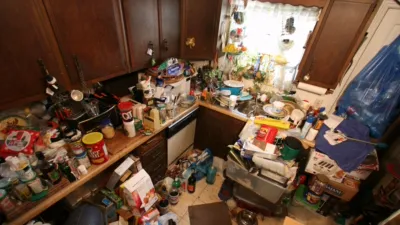 thumbnail - S2:E17 Like a Dog in a Cage