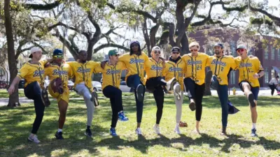 thumbnail - S18:E1 Truckin' Awesome: Surviving Savannah