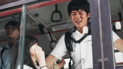 thumbnail - S1:E1 Senior Year