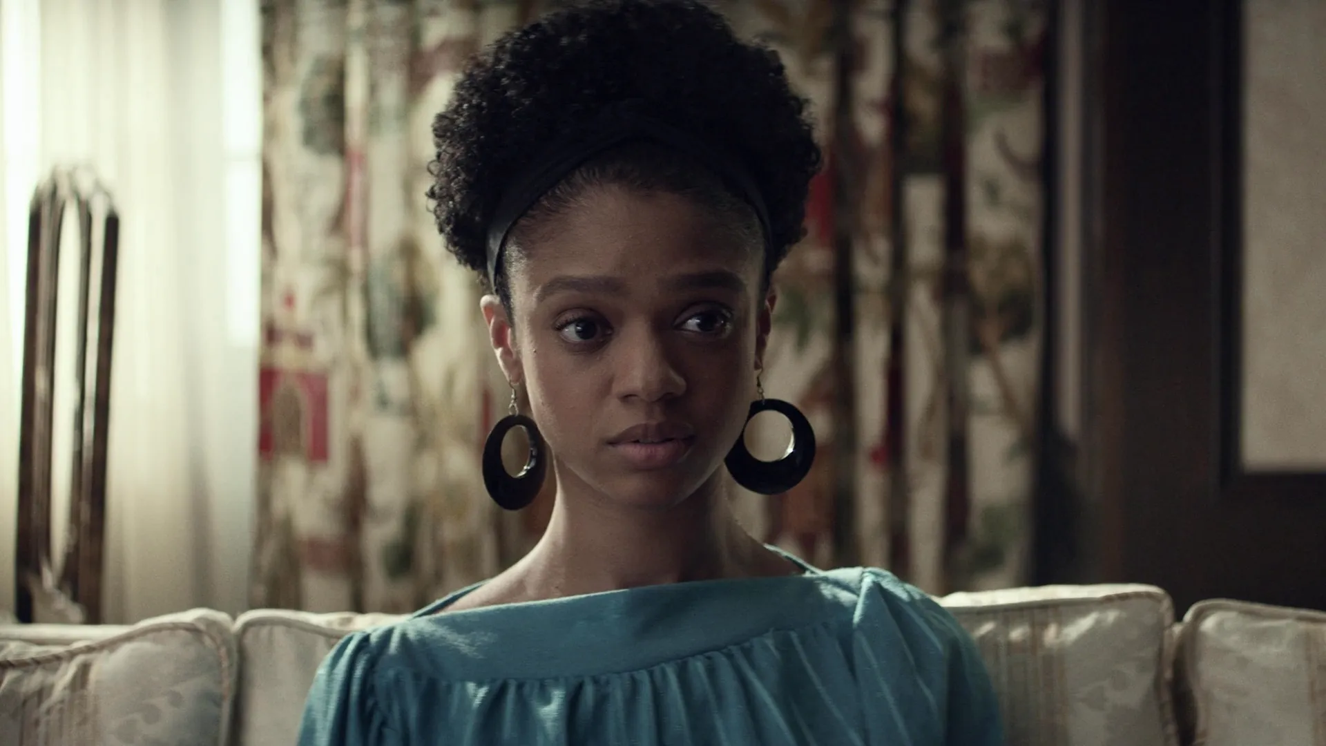 thumbnail - S1:E6 The Uncanny