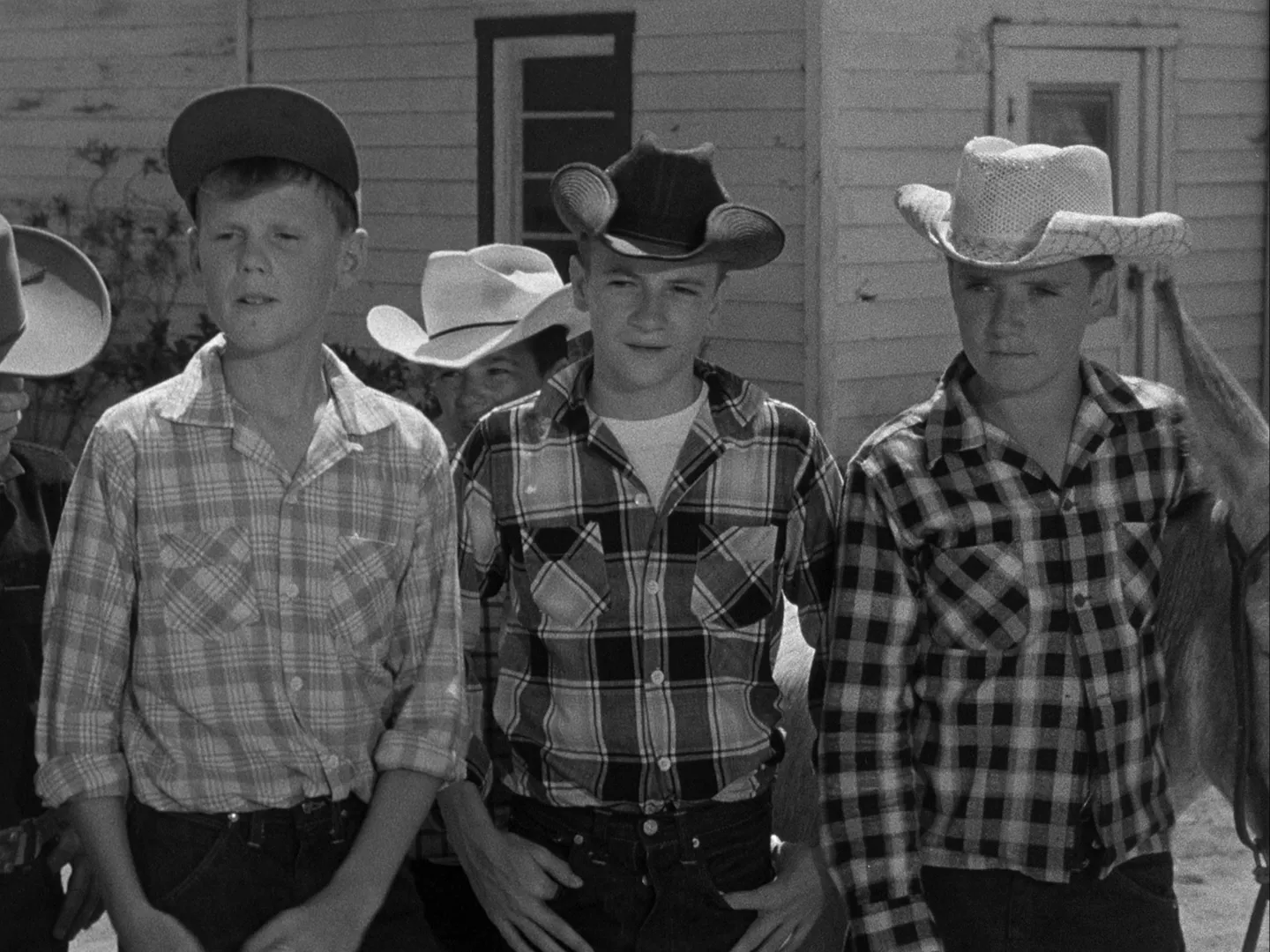 thumbnail - S1:E2 The Misfit