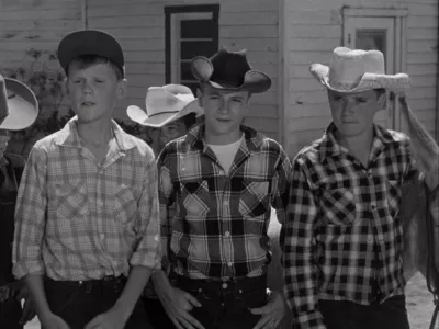 thumbnail - S1:E2 The Misfit