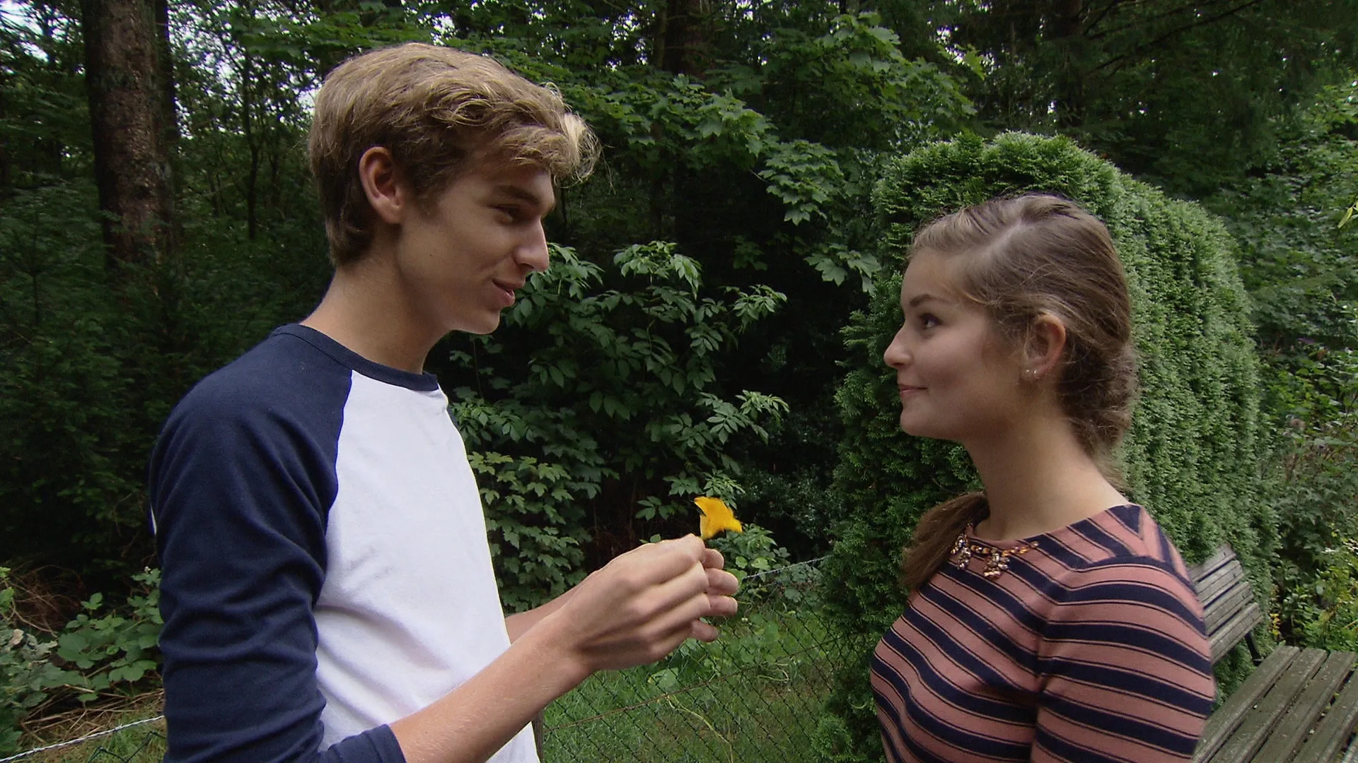 thumbnail - S1:E19 Caroline's Discovery