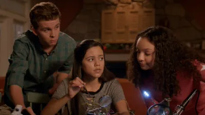 thumbnail - S3:E7 Stuck in a Nice Relationship