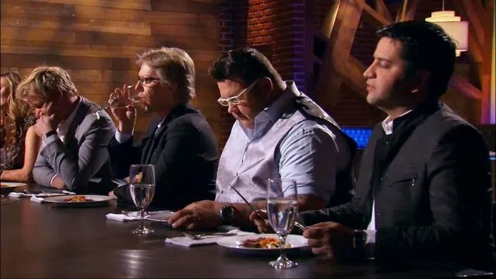 thumbnail - S2:E18 Top 4 Compete