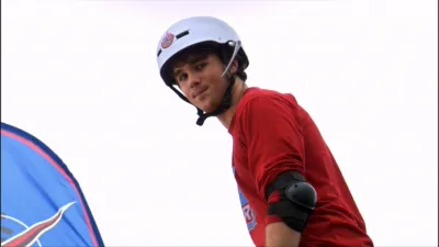 thumbnail - S3:E1 Zeke's Last Ride