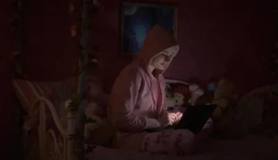 thumbnail - S1:E4 Stay Inside