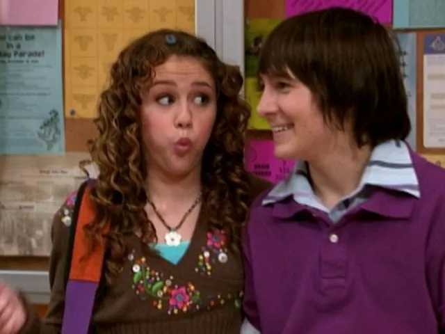 thumbnail - S1:E2 Miley Get Your Gum