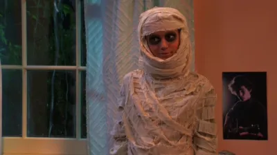 thumbnail - S2:E20 Lightning And Lockdown