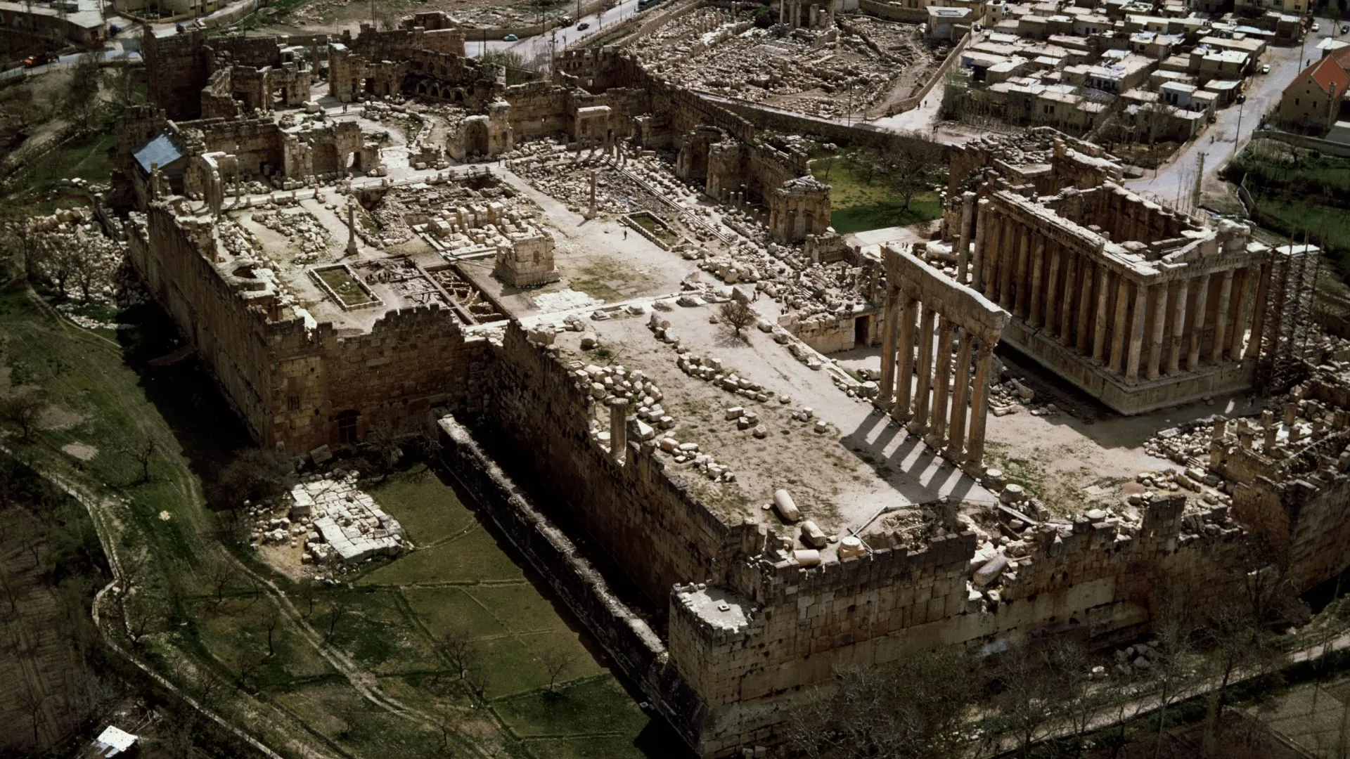thumbnail - S4:E13 Wonders of the Ancient World