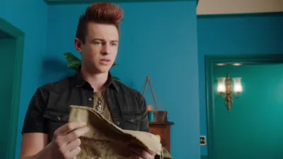 thumbnail - S2:E9 Race to Stink Island