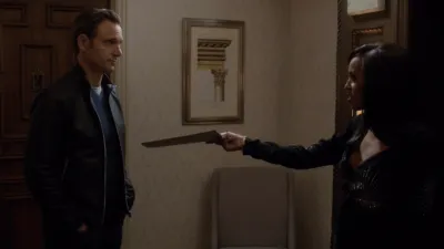 thumbnail - S7:E4 Lost Girls